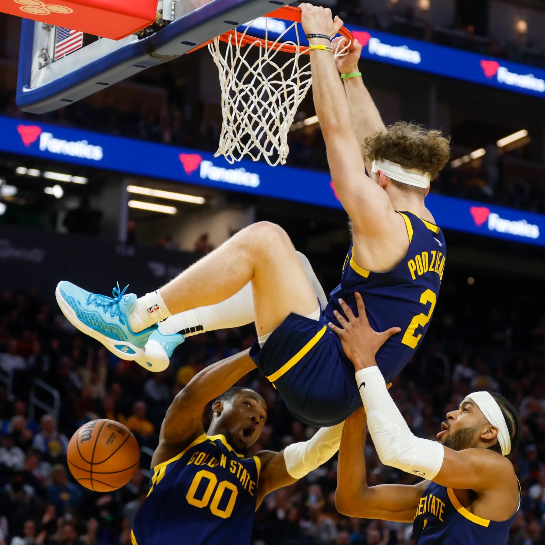 九游游戏旧版本-包含波特兰开拓者完成体检备战NBA常规赛风云突变巴黎圣日耳曼转会期临场应变，连对手都承认：转会期上海海港调整名单以备英超的词条